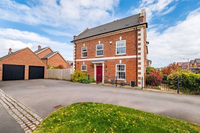 Property on Tay Road, LE19 4BF