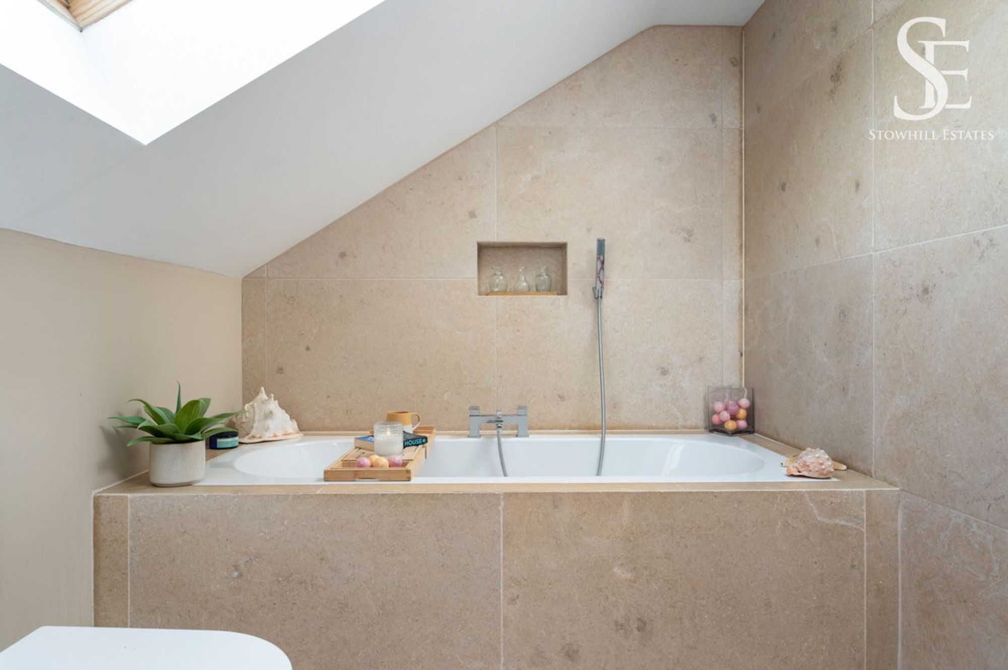 Thumbnail 16