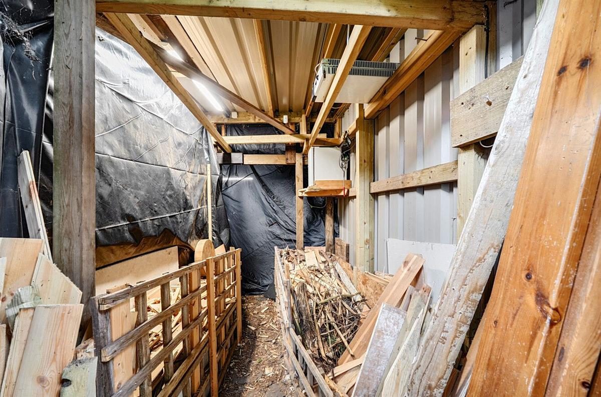 Thumbnail 301