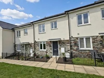 Property on TR7 3FB