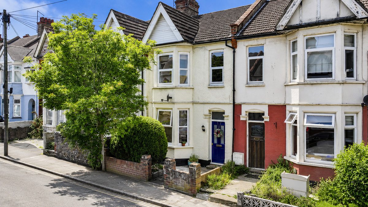 159 Westminster Drive, Westcliff-on-sea SS0 9SE