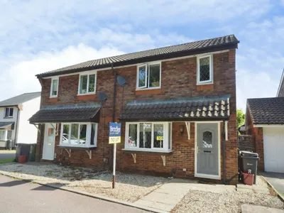 Property on EX2 8GD