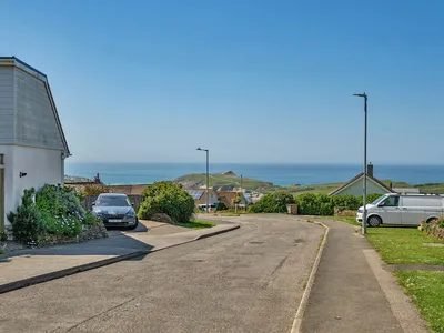 Property on TR7 3JP