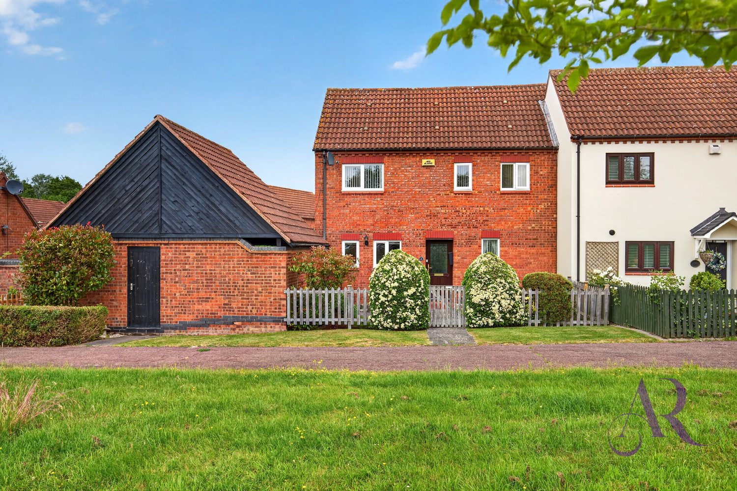 Property main image