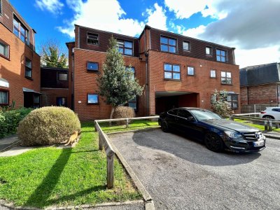 Property on Gresham Close, CM14 4HW