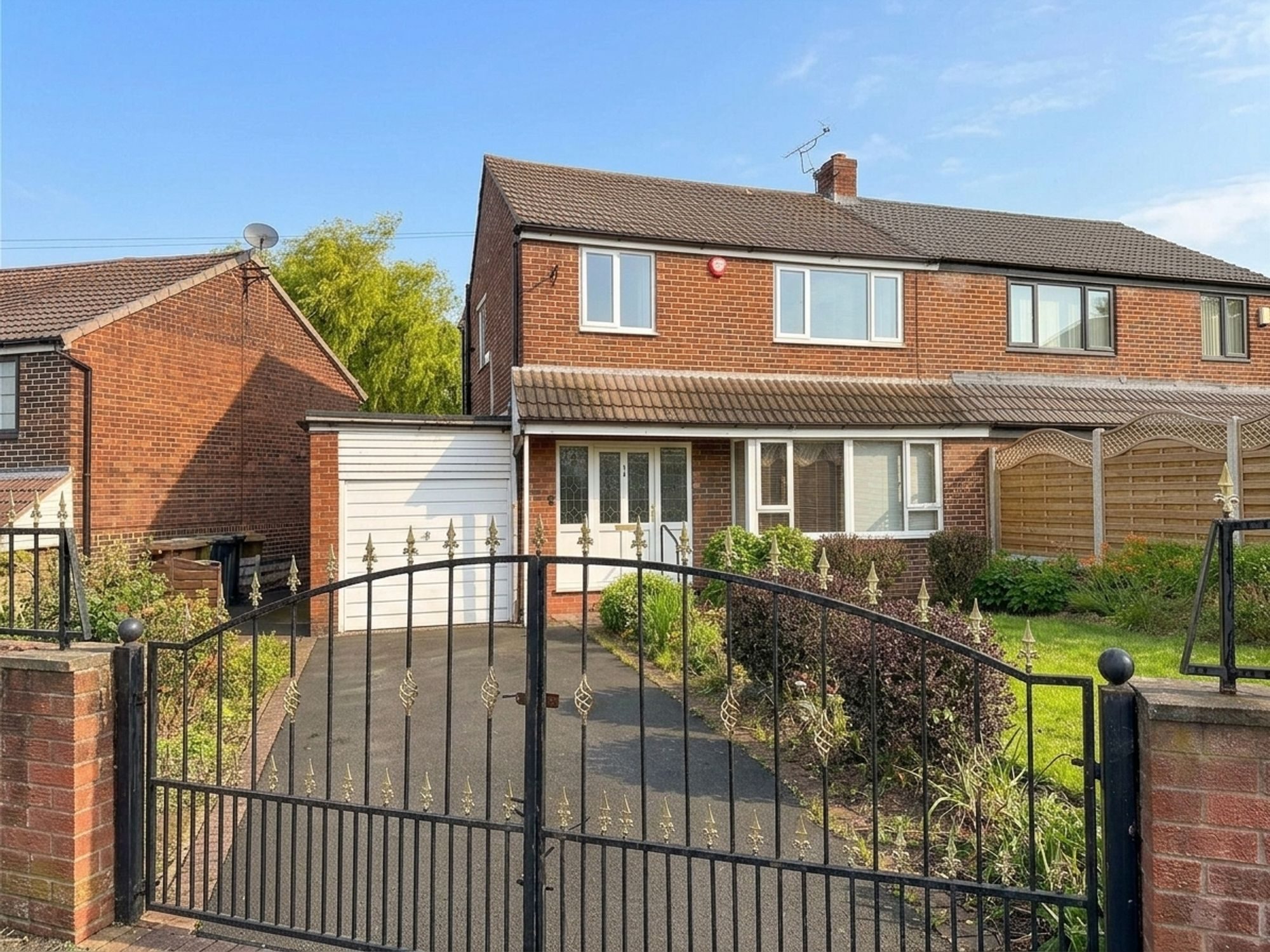 York Avenue, Huddersfield, HD2