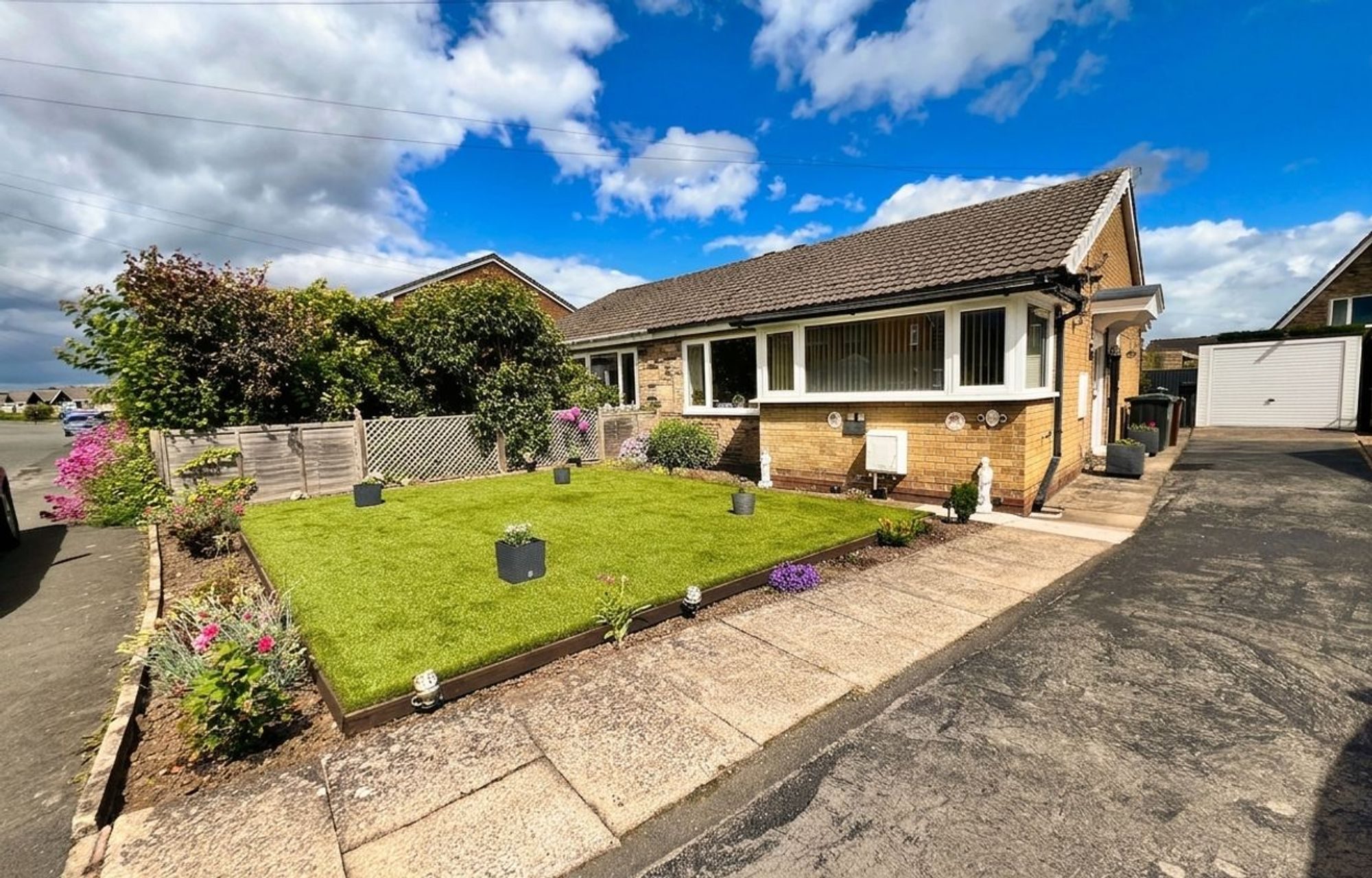 Burton Acres Way, Kirkburton, HD8