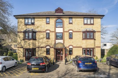 Property on Cherry Hinton Road, CB1 8EB