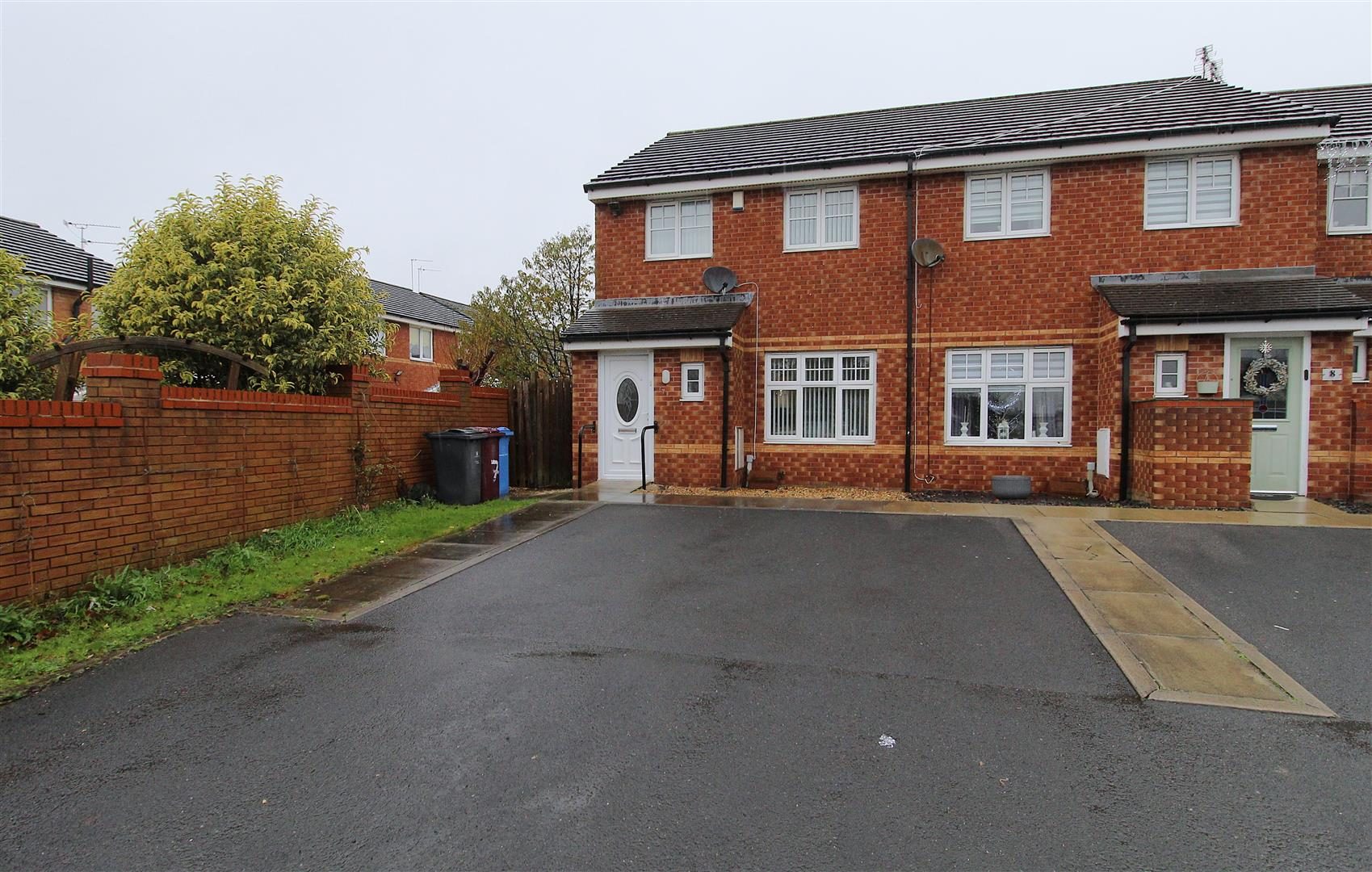 Property main image