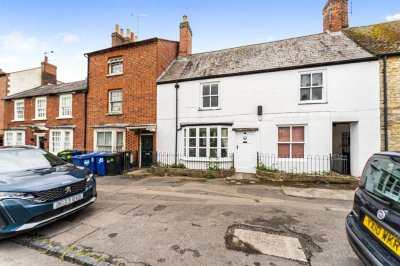 Property on NN13 7BN