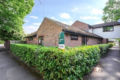 Property on GU12 5QS