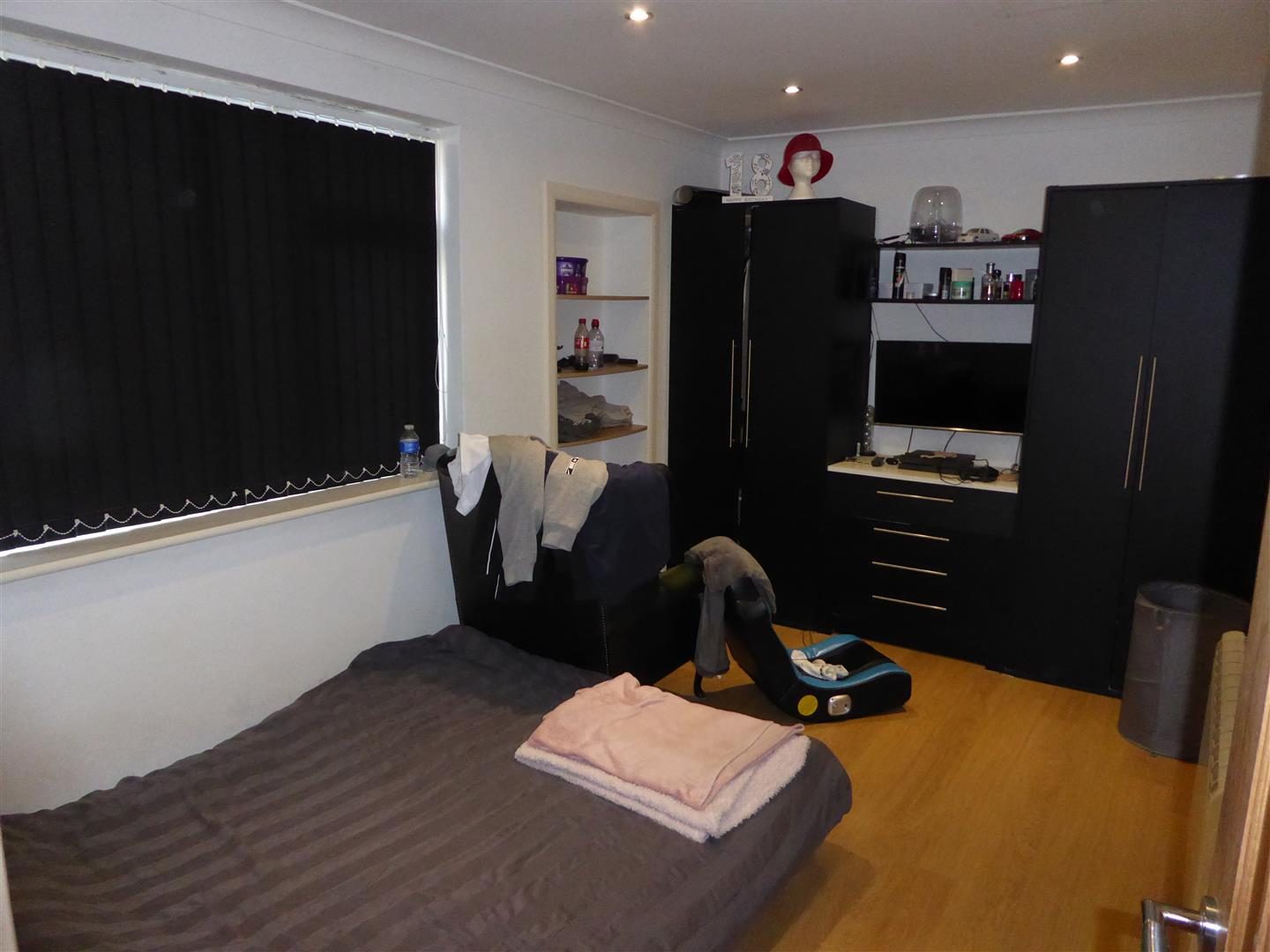 Thumbnail 12