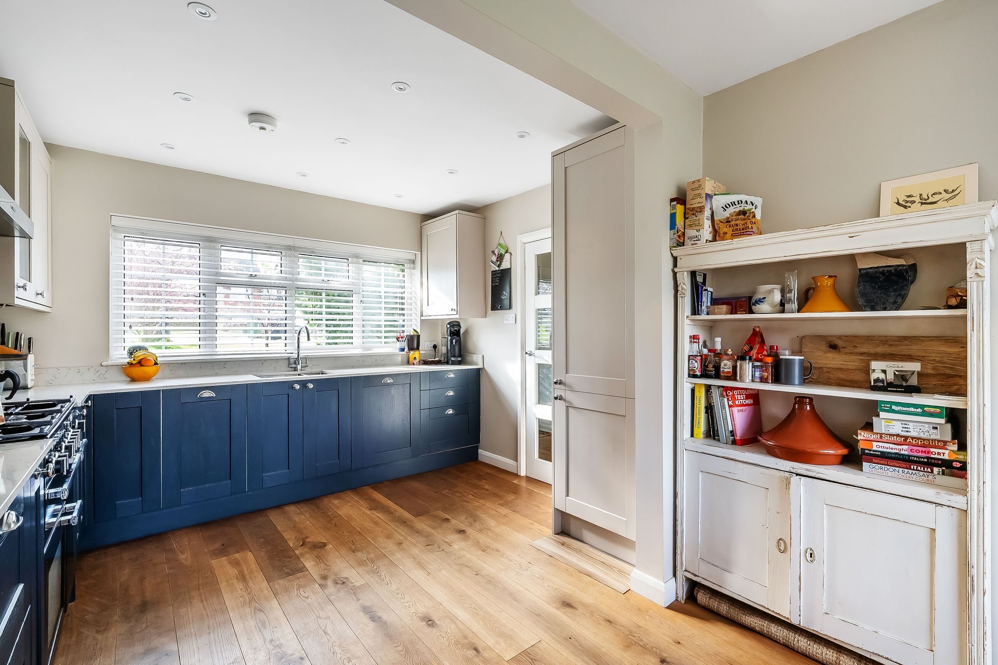 Thumbnail 12