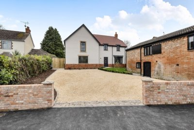 Property on SN4 0PJ