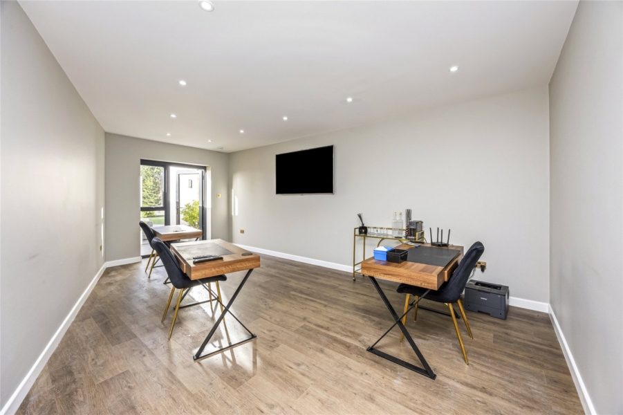 Thumbnail 18