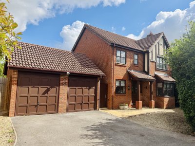 Property on OX11 7RL