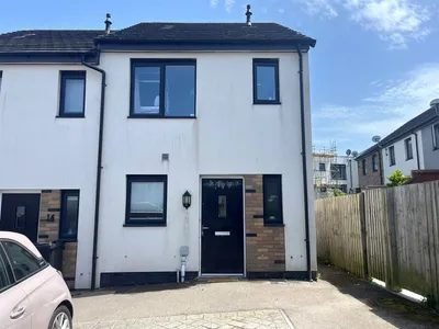 Property on TR14 8GS