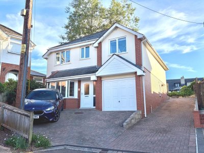 Property on EX8 4AP