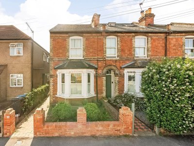 Property on KT3 3HD