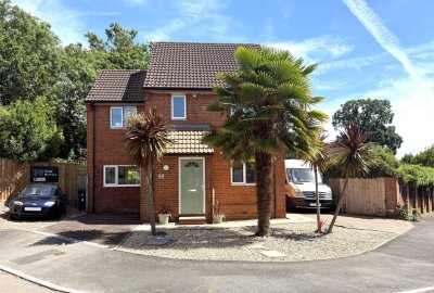 Property on EX8 5DJ