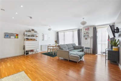 Property on N15 4FA