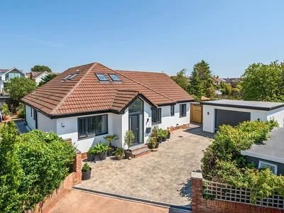 Property on EX8 3JD