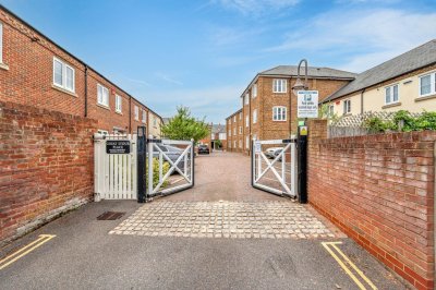 Property on St Stephen'S Fields, CT2 7EY