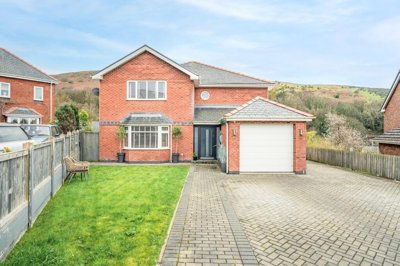 Property on Cae America, LL33 0SJ