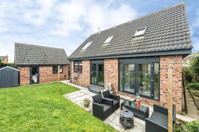 Property on Hillcrest Mount, WF10 3QU