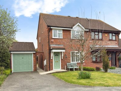 Property on Fortress Road, NR33 8TZ