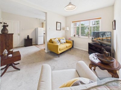 Property on Avenue Road, LE2 3ET