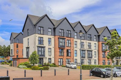 Property on Cei Tir Y Castell, CF63 4DG