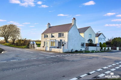 Property on SA62 4NJ