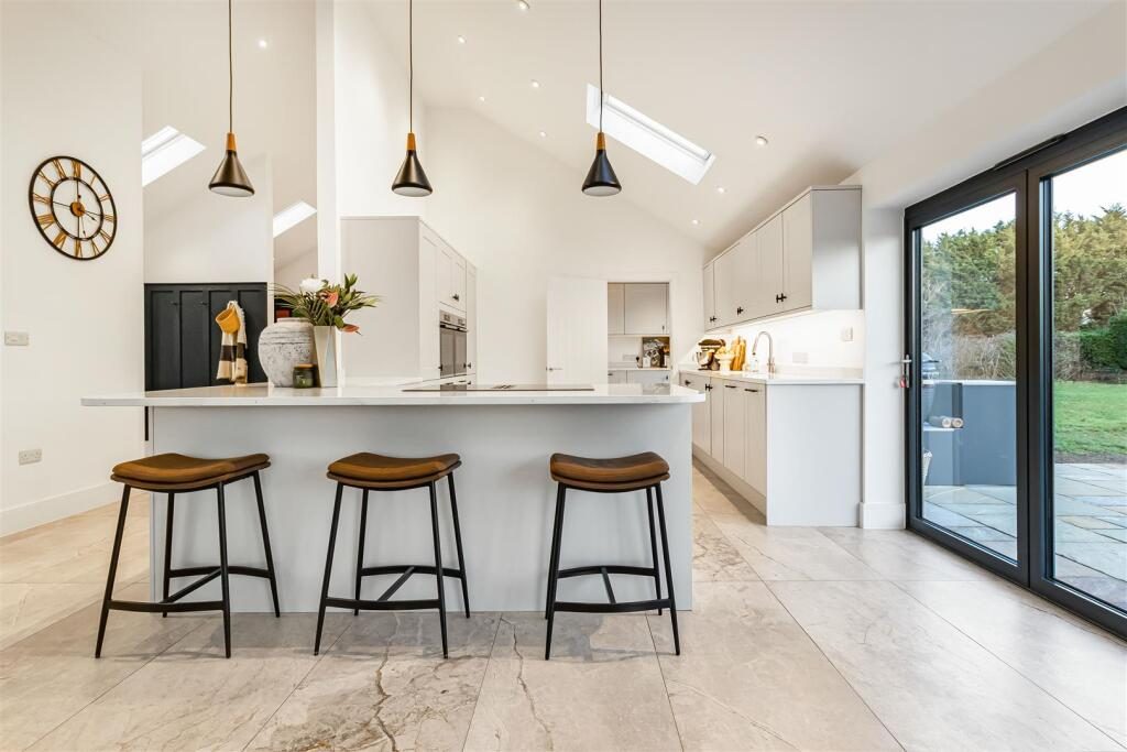 Thumbnail 38