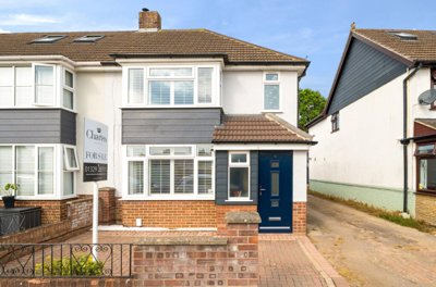 Property on Geoffrey Crescent, PO16 0QQ