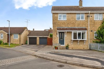 Property on Dummer Way, SN15 3UX