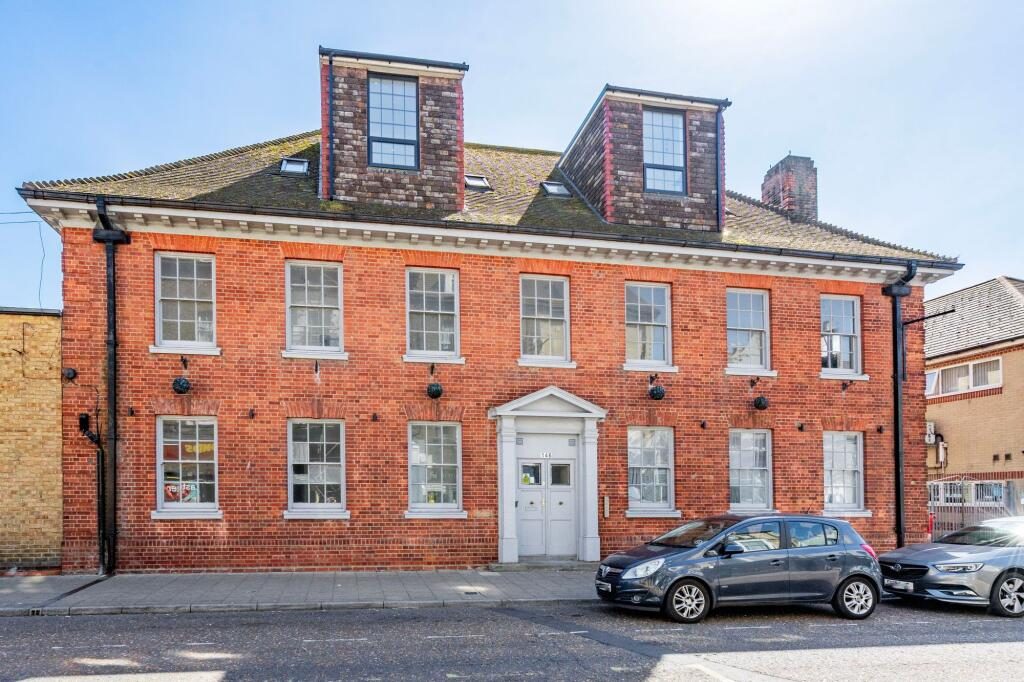 Property main image