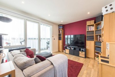 Property on Station Road, N11 1QH