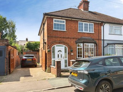 Property on Balmoral Road, WD24 4EP