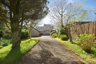 Property on Old Road, PL14 6DW