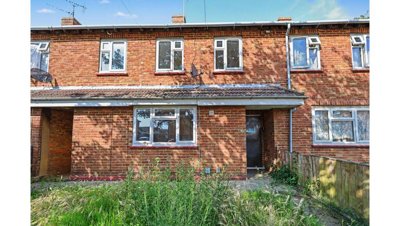 Property on ME13 7EU