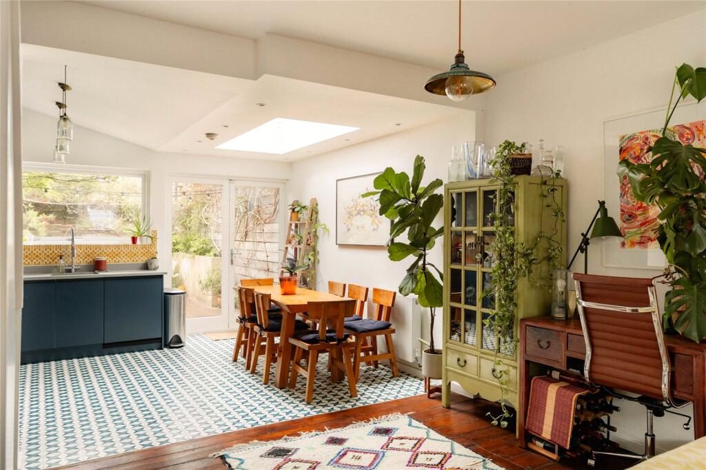 Terraced House