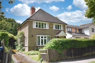 Property on RH6 7HA