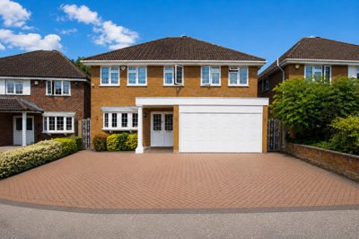 Property on Sheraton Close, WD6 3PZ