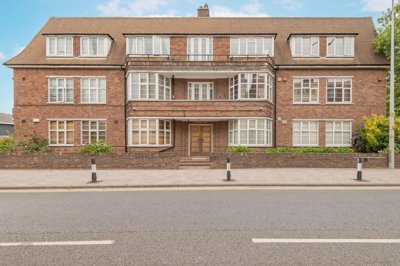Property on NR32 1JZ
