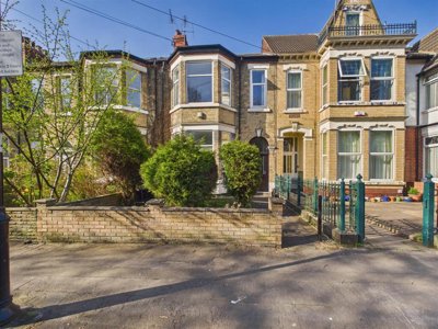 Property on Sunny Bank, HU3 1LF