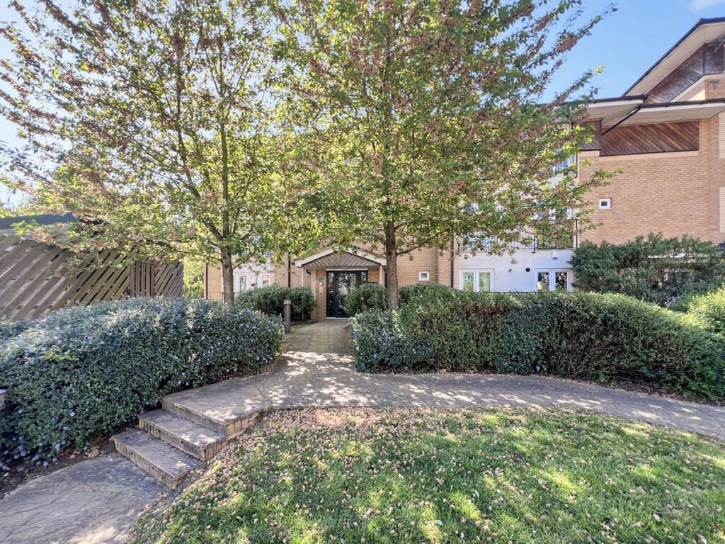 Property main image