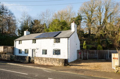 Property on Ruthin Road, CH7 5SB