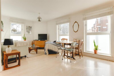 Property on Elderfield Road, E5 0AY