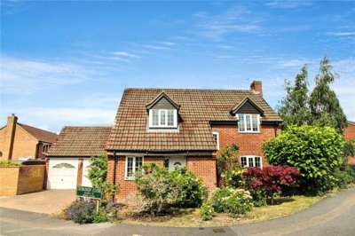 Property on Jedburgh Close, RG19 4GP